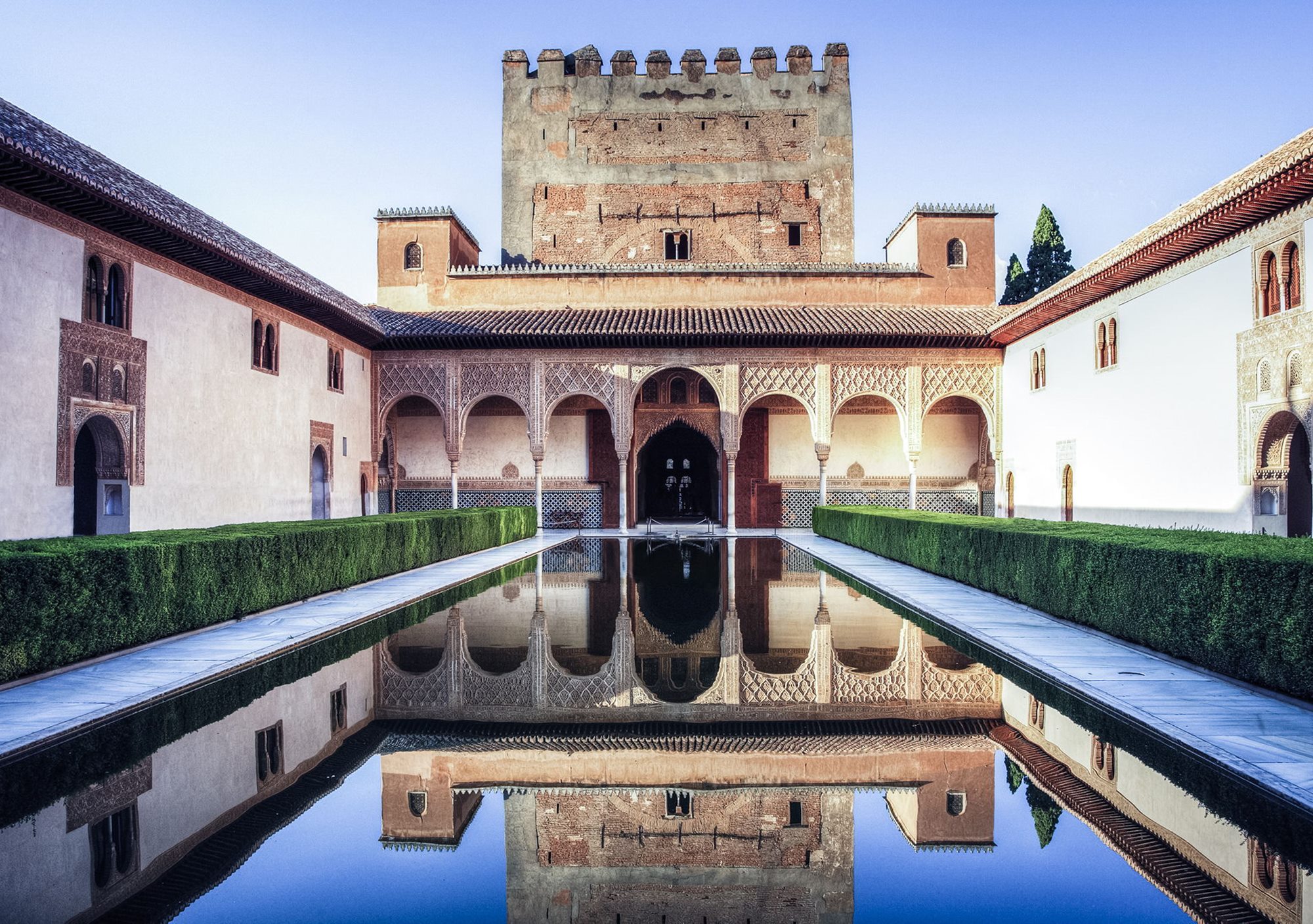 booking guided visits alhambra granada from Malaga Torremolinos Benalmadena Marbella Fuengirola Mijas Elviria Puerto Banus Estepona nasrid palaces with transfer